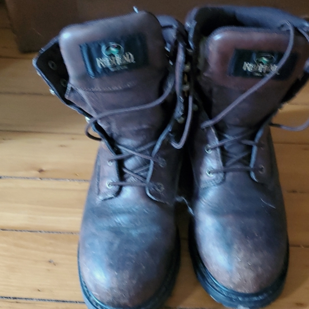 Hunting boots